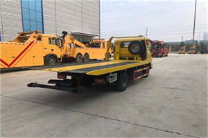 咸安非事故拖车