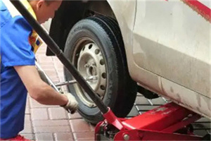 咸安附近拖车24小时服务热线电话