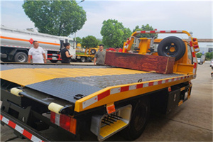 咸安附近拖车电话号码服务