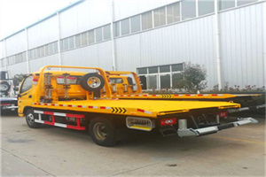 咸安附近拖车救援搭电